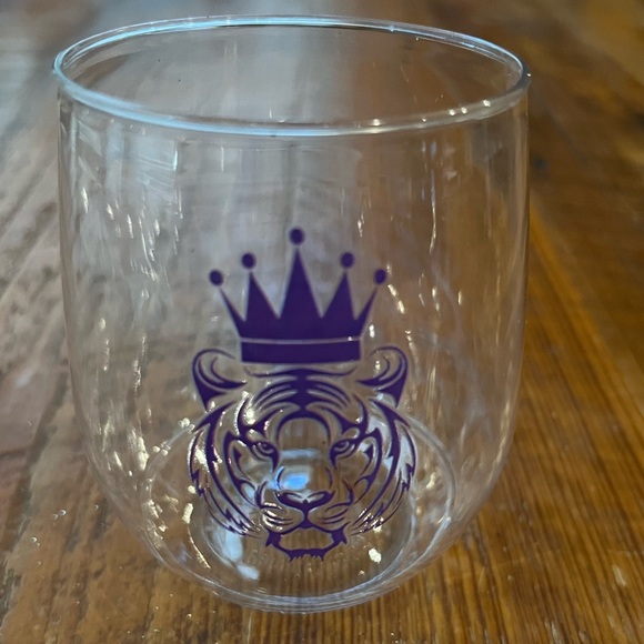 NWT LSU Plastic Wine Glasses (Set of 4) - Picture 3 of 7